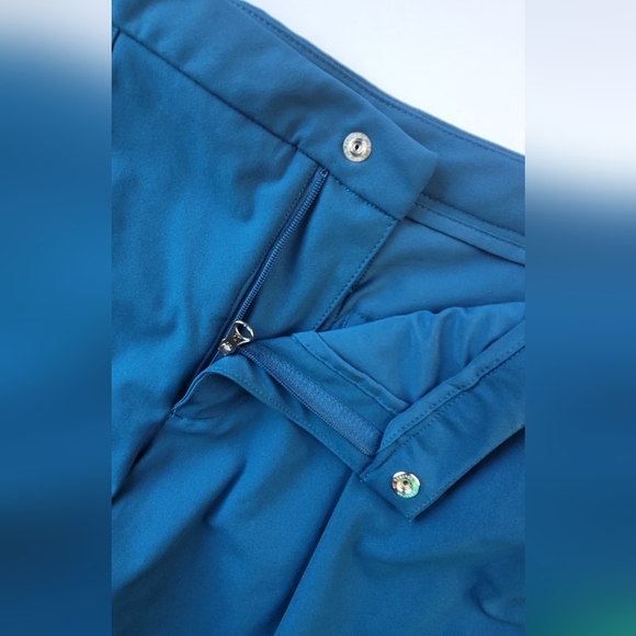 Lululemon Long Story Shorts Reflective Relaxed Bermuda Black, Poseidon Blue Sz 8 - Picture 6 of 8